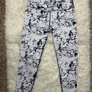 Black and white leggings size: large